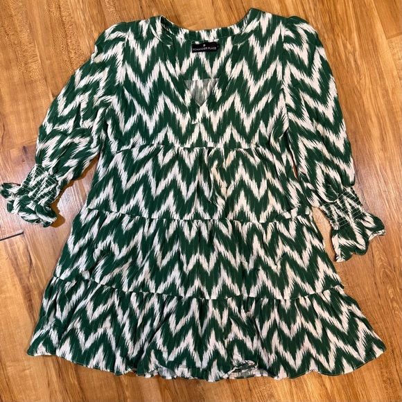 Pomander Place Green Ikat Kenzo Tuckernuck Tiered Summer Mini Dress Size S - Picture 2 of 8